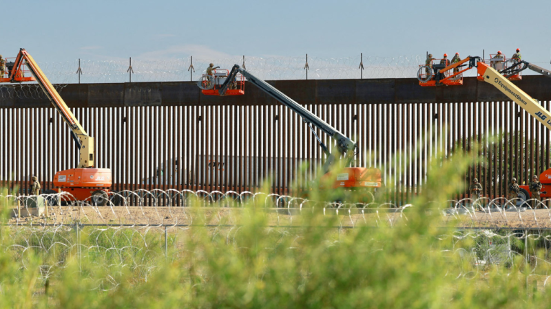 EU usa aplicaciones de IA para vigilar migrantes: estos son los sistemas señalados por Amnistía