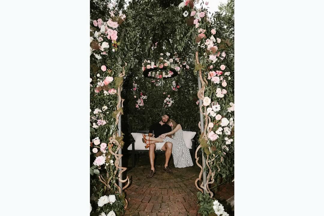 Taylor Swift y Travis Kelce unen amor y fortunas que superan los mil millones de dólares