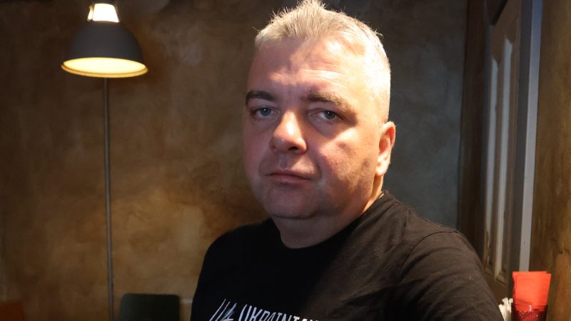 Maksim Butkevich, víctima de la tortura de Rusia: “Le dije a mi interrogador que me iba a romper el hombro, pero sabía lo que hacía”