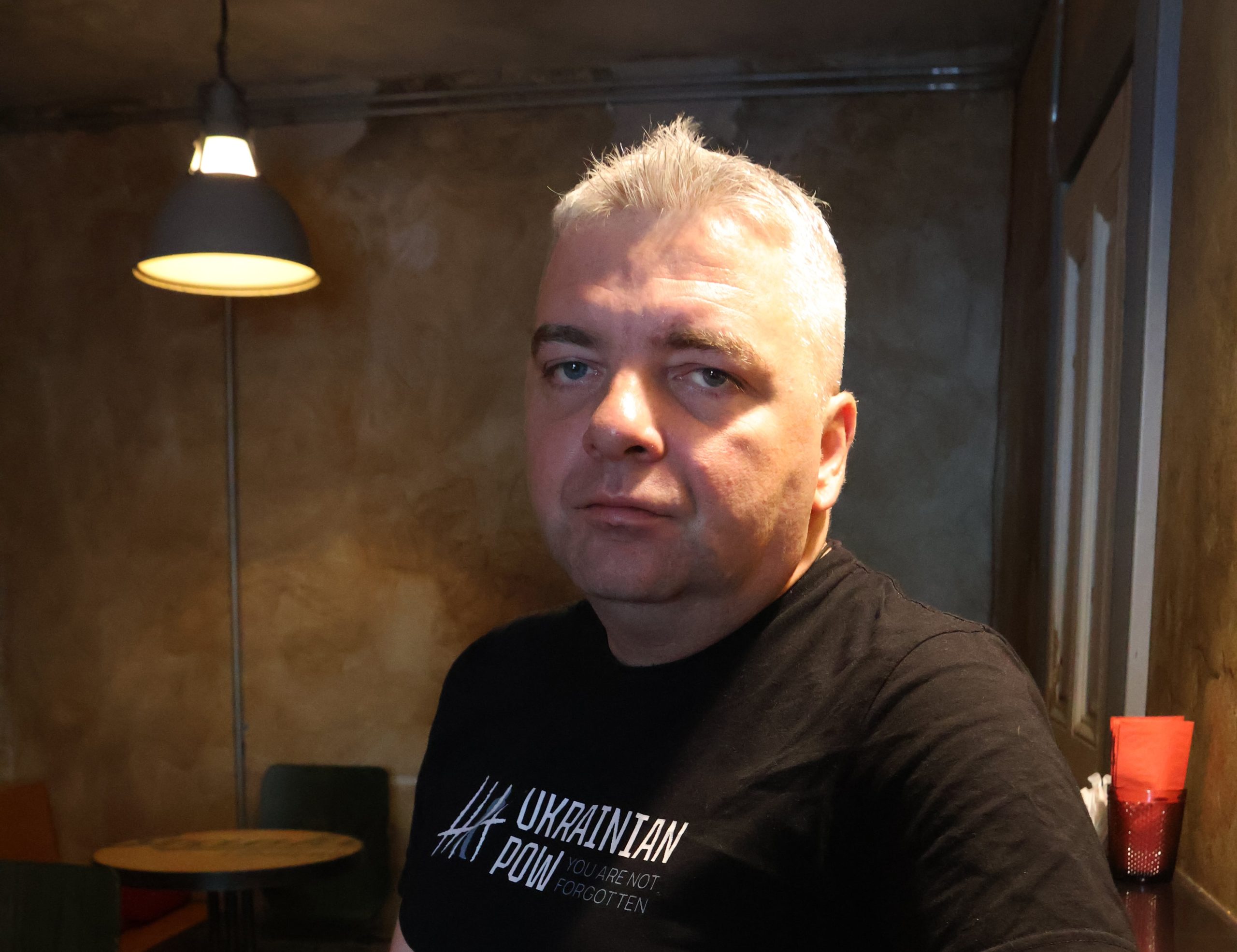 Maksim Butkevich, víctima de la tortura de Rusia: “Le dije a mi interrogador que me iba a romper el hombro, pero sabía lo que hacía”