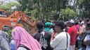 Camión repartidor se hunde en mega socavón de 12 metros en Iztapalapa VIDEO