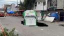 Así "se traga" el suelo un camión