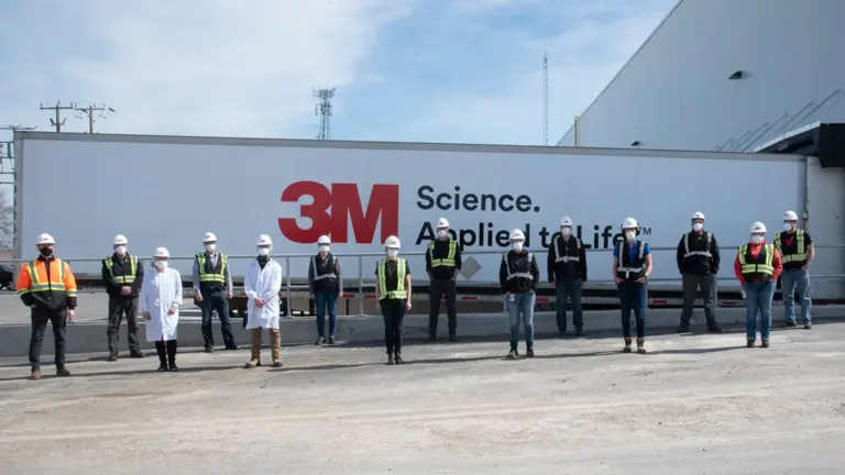 “La Ciencia Aplicada a la Vida": Descifrando la ingeniería de un curita hasta un componente eléctrico