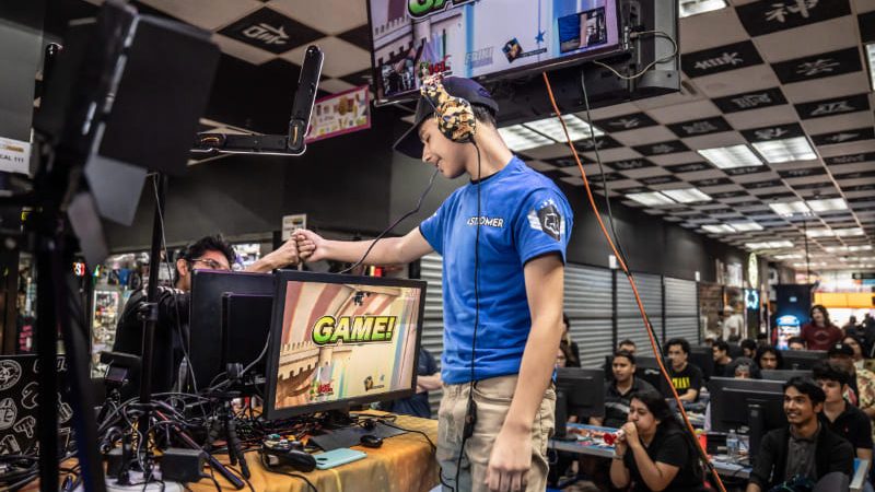 Videojuegos como refugio: jóvenes tijuanenses muestran su pasión en torneo de Smash Bros