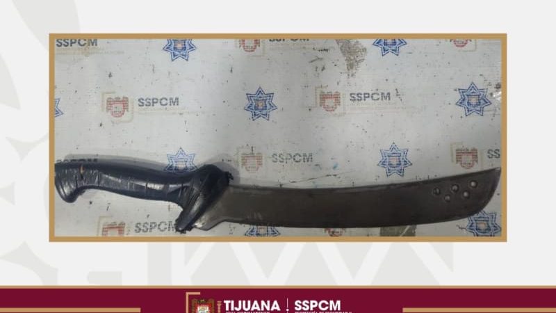 Asegura Policía Municipal a hombre agresivo que lesionó a un oficial en Valle Imperial