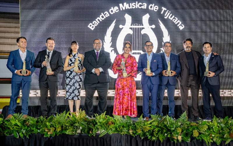 Reconocen a más de 30 personalidades en el Premio al Mérito Turístico XXXIV