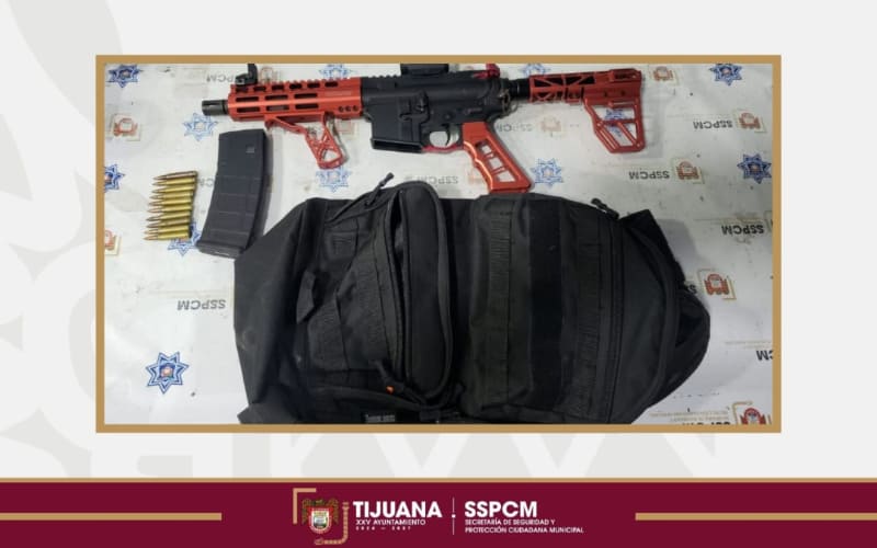 Detiene Policía Municipal a hombre armado y asegura fusil AR-15