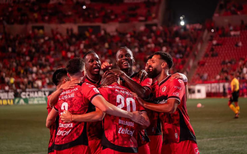 Xolos golea 5-0 a León en el Caliente y se afianza en la Liga MX