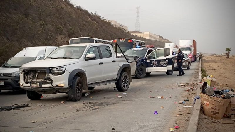 Carambola en bulevar 2000 involucra a 10 vehículos; sin lesionados