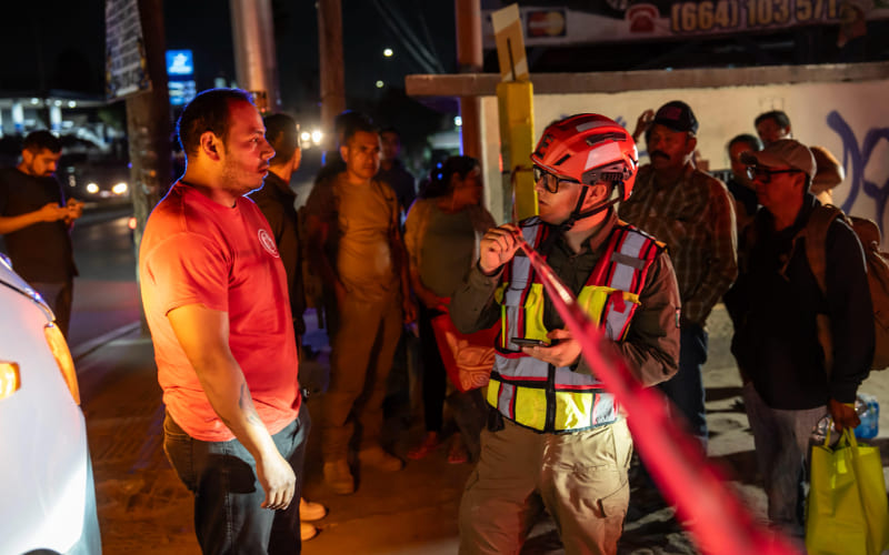 Evacuan a decenas de familias en Lomas de Matamoros por fuga en ducto de gas