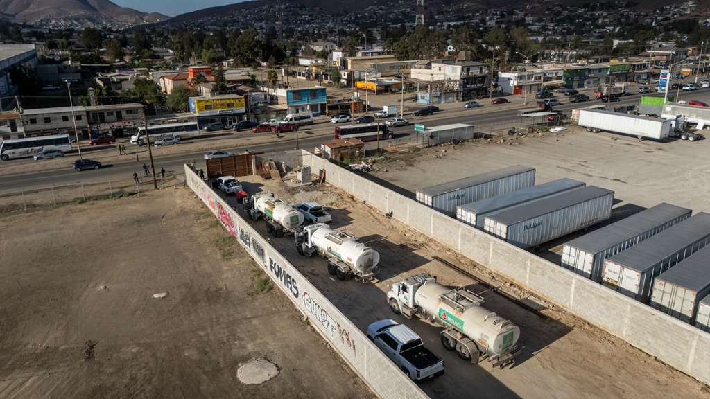 Aseguran predio con 60 mil litros de huachicol en el Ojo de Agua