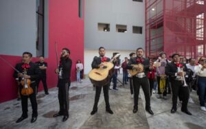 Universidad Rosario Castellanos de Tijuana ya cuenta con 11 carreras gratuitas y más de mil 800 estudiantes