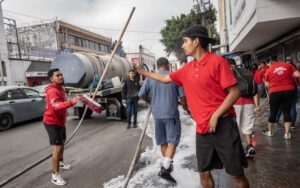 Comerciantes de Tijuana se organizan para limpiar la Zona Centro