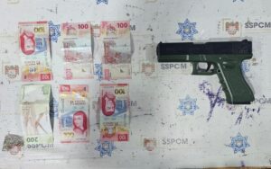 Asegura Policía Municipal a dos presuntos responsables de al menos ocho robos a tiendas OXXO en Tijuana