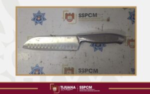 Asegura Policía Municipal de Tijuana a hombre que amenazó a su madre con un cuchillo