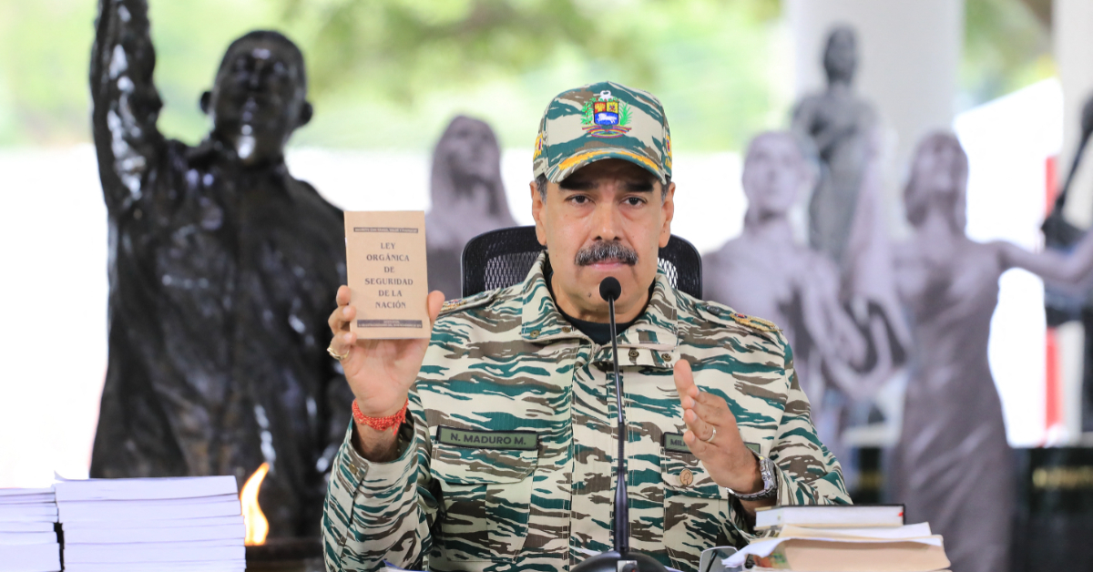 Maduro anuncia despliegue militar en Venezuela en medio de mayor presencia de EU en el Caribe