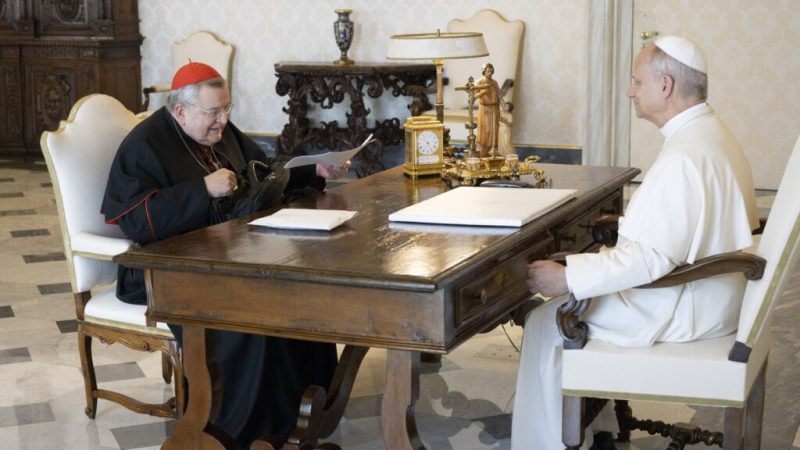 La “misa prohibida” vuelve al Vaticano: cardenal dará la espalda a los fieles y desafiará legado de Francisco