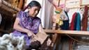 Del reciclaje al arte: La cartonería que transforma cuadernos usados en piezas para Día de Muertos