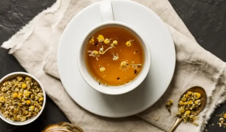 Hierbas mexicanas para equilibrar las emociones: tila, valeriana y flor de azahar (recetas)