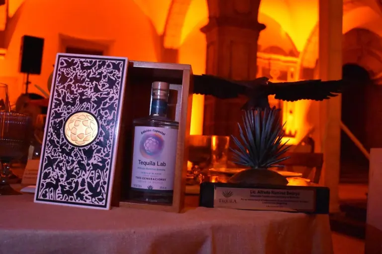 Michoacán reconoce al Consejo Regulador del Tequila con el Premio al Producto de Origen Nacional 2025