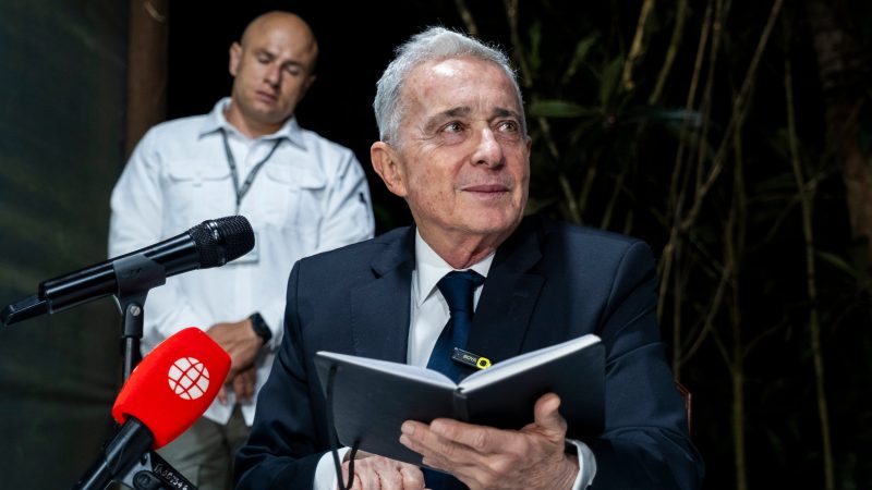 Las mil vidas de Álvaro Uribe