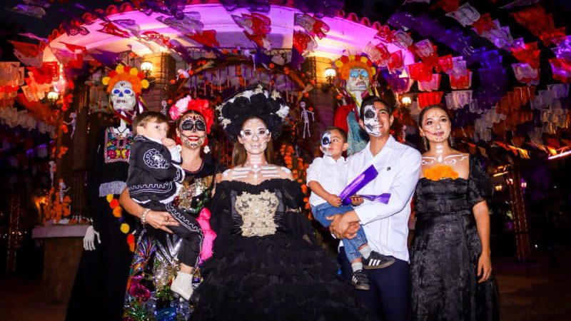 Tecate se viste de tradición con El Pan de la Catrina
