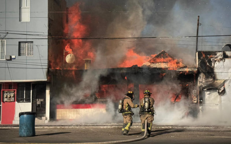 #Últimahora | Se Incendia Restaurante El Barco en Playas de Tijuana