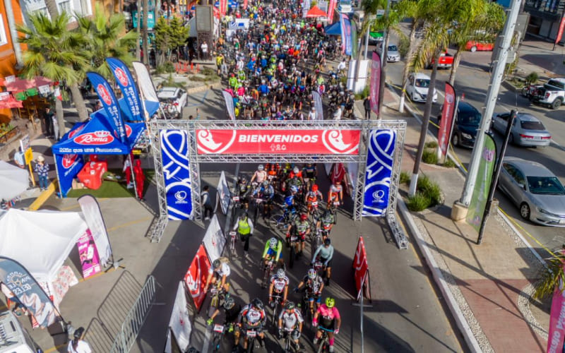 Más de 3 mil ciclistas pedalean con causa en la ruta Rosarito–Ensenada