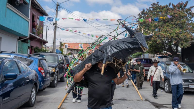 Celebran en Tijuana las fiestas patronales de la comunidad indígena de Guerrero