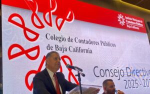 Asume Juan Carlos Loaiza la presidencia del Colegio de Contadores Públicos de Baja California