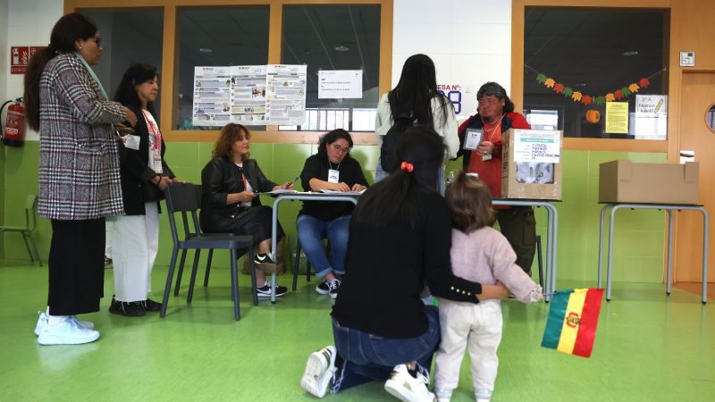 Los bolivianos en España también giran a la derecha: “El populismo se volvió insostenible”