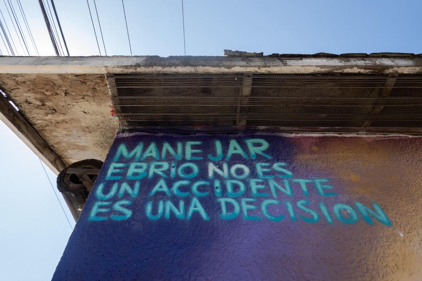 Mural en memoria de abuela y nieta atropelladas busca crear conciencia contra el alcohol al volante