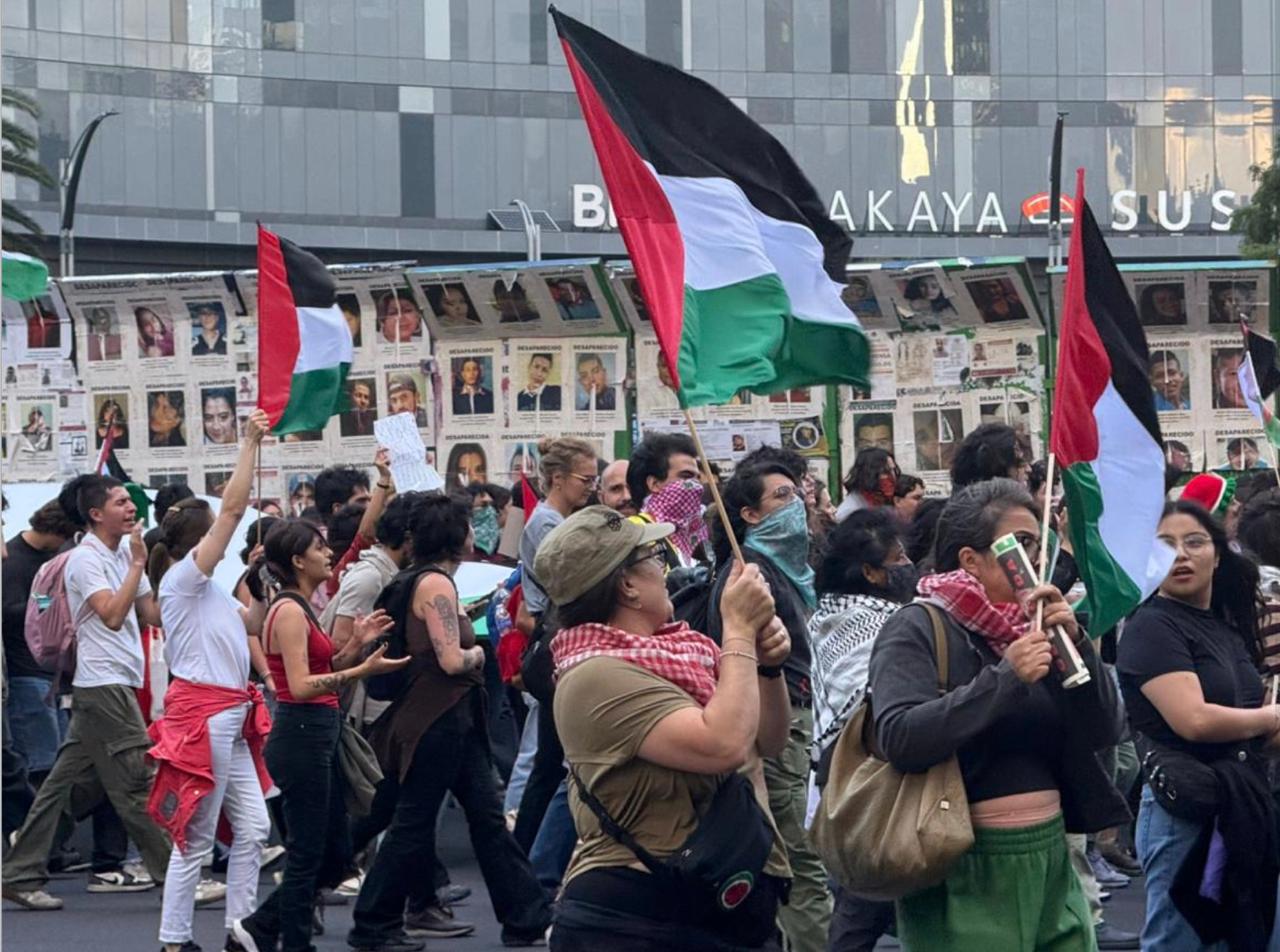 Alejandro Ruiz Uribe se suma a marcha en apoyo al Pueblo Palestino