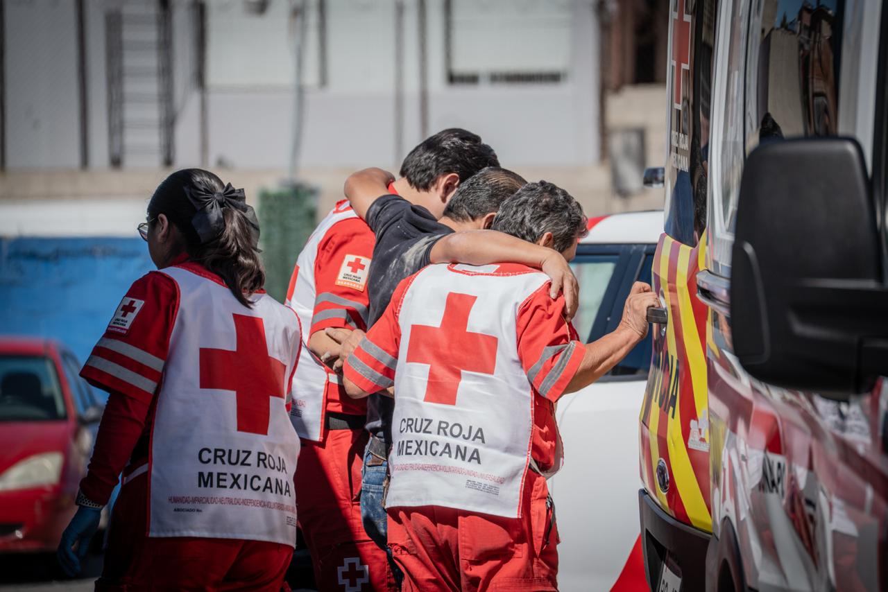 Hombre de 50 años es atropellado al interior de un estacionamiento en la Zona Centro