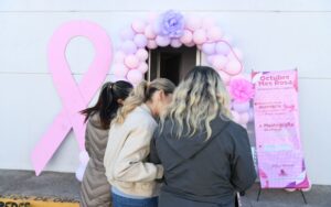 Realiza CESPT jornada de salud en el marco del Día Mundial contra el cáncer de mama