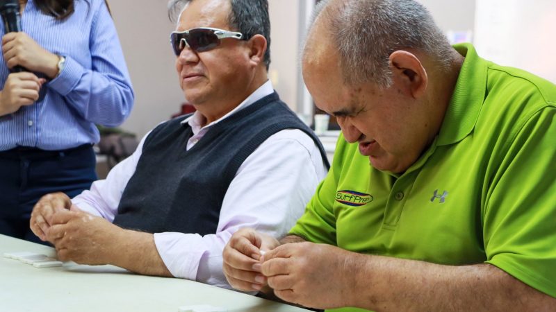 Personas con discapacidad visual demuestran su talento en «Dominando a Ciegas»