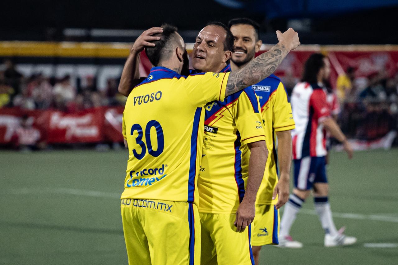 Miles asisten al “Clásico de Leyendas” en Tijuana