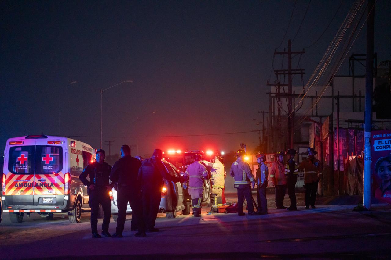Trabajador queda atrapado en canasta eléctrica en la colonia Nueva Aurora
