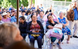Ruiz Uribe reúne a más de mil vecinos en la consulta ciudadana del Infonavit Capistrano