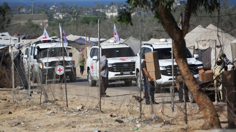 Hamás intercambia rehenes israelíes por prisioneros palestinos; Trump dice que la guerra en Gaza terminó
