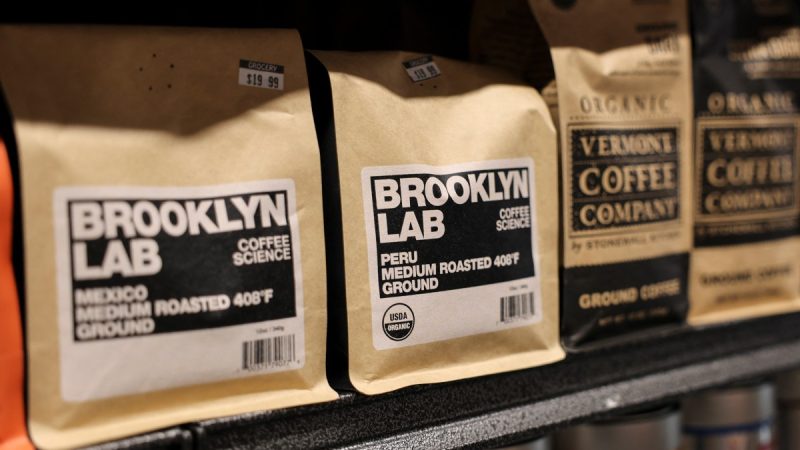Crisis climática y aranceles de Trump disparan el precio del café… en EU