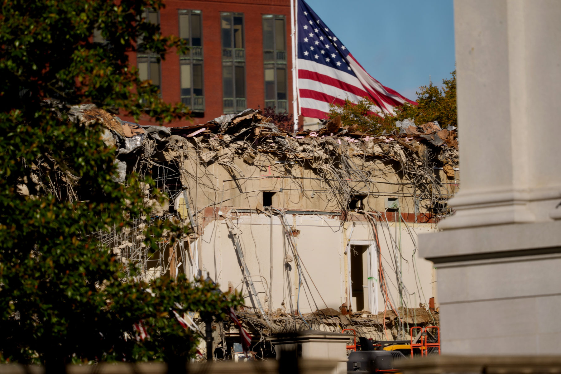 Trump ordena demolición de una parte de la Casa Blanca para construir un salón de baile