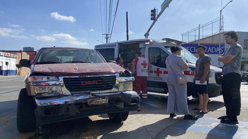 Cuatro lesionados en choque en la zona centro