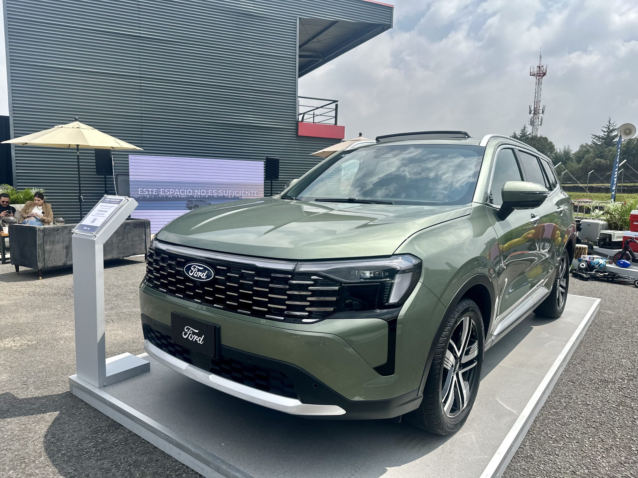 Ford desafía a Toyota, Kia y Honda con el lanzamiento de Territory híbrida