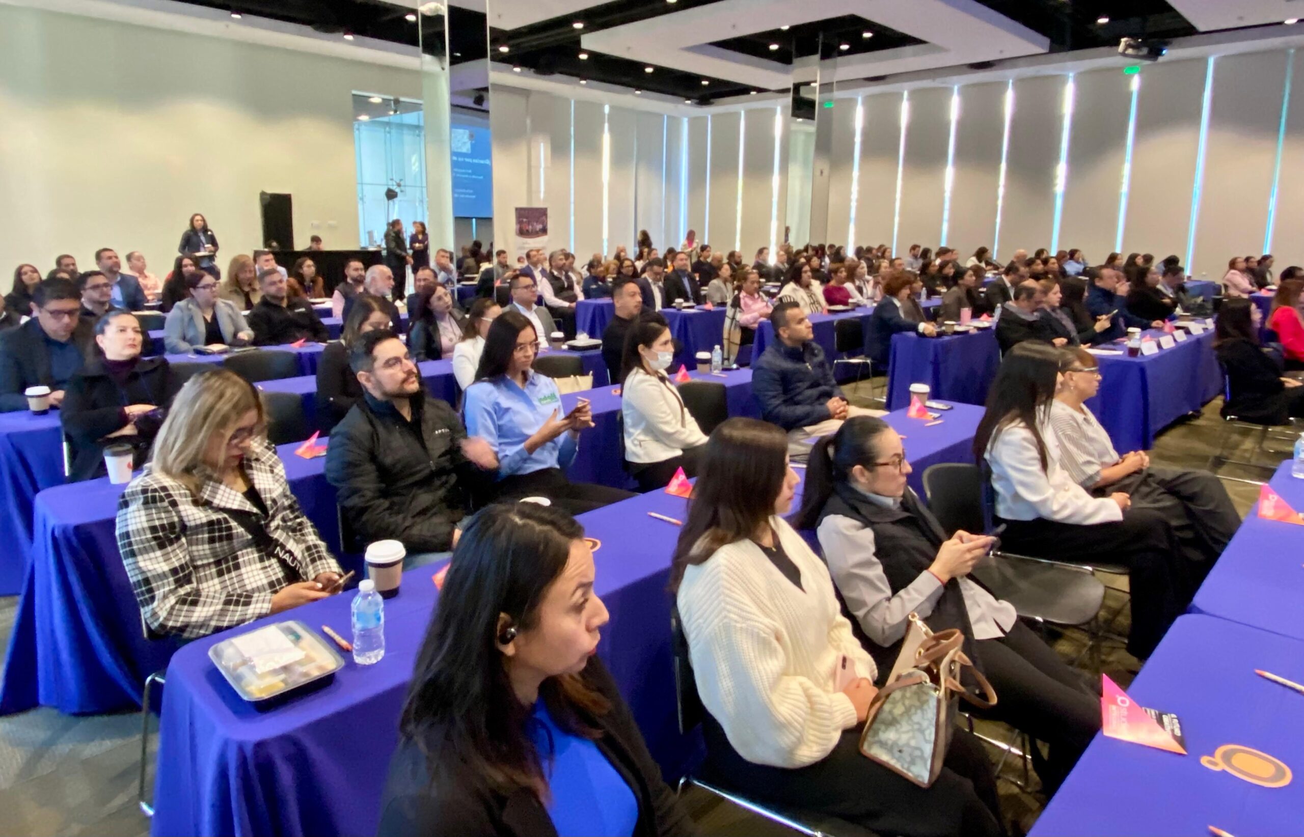 Fortalecen Arhitac y ACNUR la inclusión laboral de población refugiada