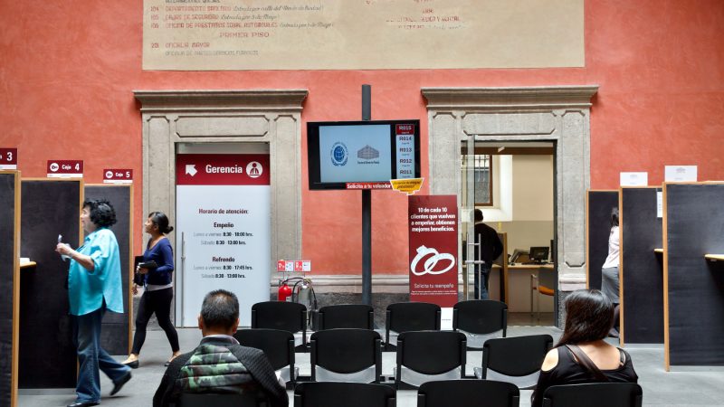 ¿Quién es el dueño de Nacional Monte de Piedad y por qué se fueron a huelga sus trabajadores?