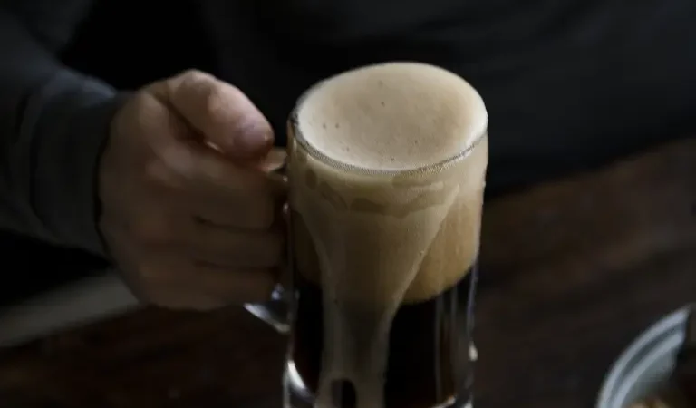 Día de la Cerveza Negra: Cómo llegó la stout a México y cuánto se consume