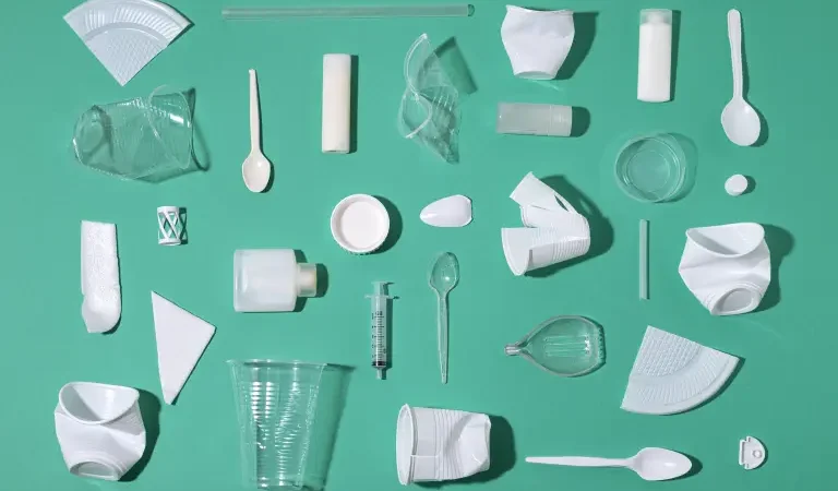 Tratado Mundial del Plástico: El acuerdo que cambiará cómo comemos, bebemos y empaquetamos el futuro