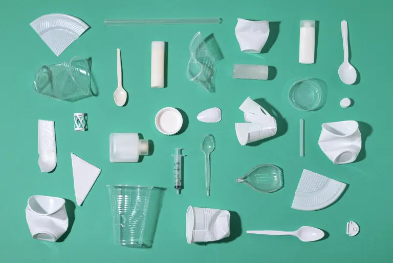 Tratado Mundial del Plástico: El acuerdo que cambiará cómo comemos, bebemos y empaquetamos el futuro