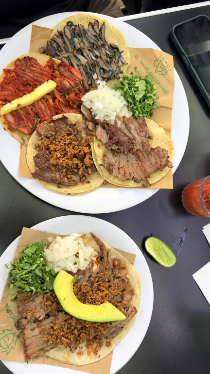 ¿Dona de chicharrón? Randy’s Donuts y Atarantados crean una que pone a prueba los límites